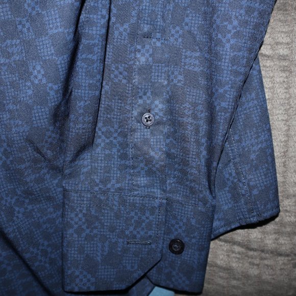 Murano Slim Fit Performance Full Button - Picture 3 of 3